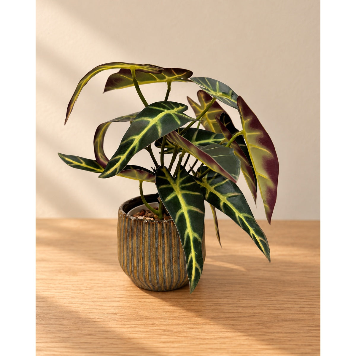 Kunstig Alocasia – miljøbillede